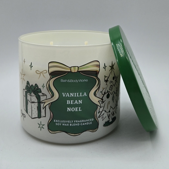 Bath and Body Works Vanilla Bean Noel 3 wick Candle - Picture 5 of 5